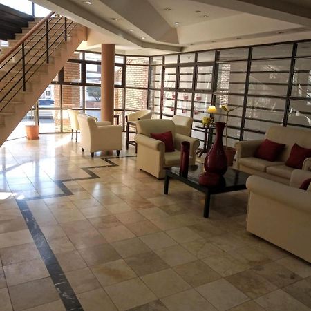 Hotel Lazaro Villa Mercedes Luaran gambar