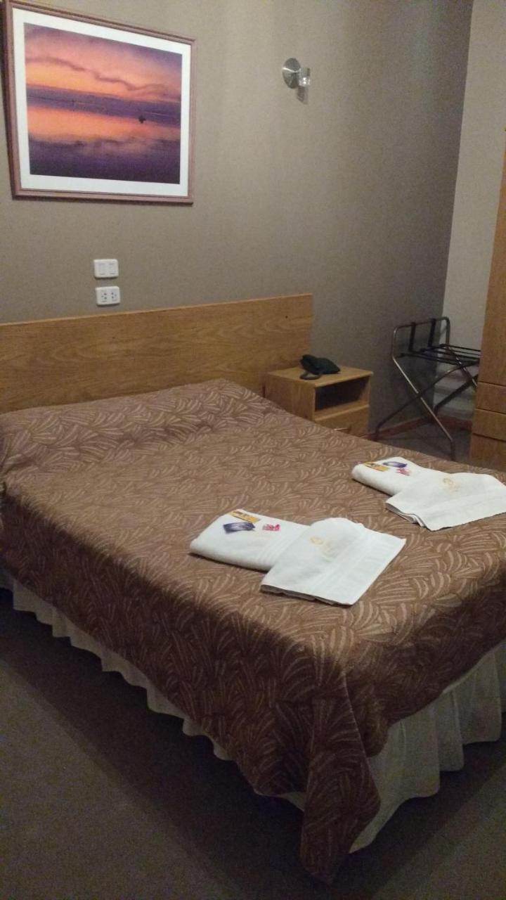 Hotel Lazaro Villa Mercedes Luaran gambar