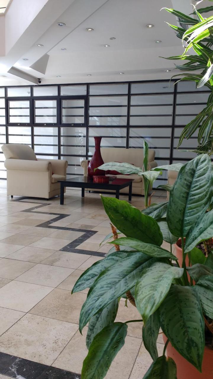 Hotel Lazaro Villa Mercedes Luaran gambar